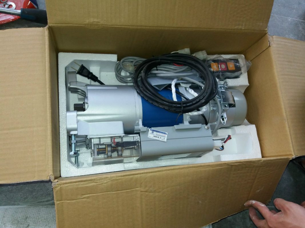Motor cua cuon Austdoor AH 300A